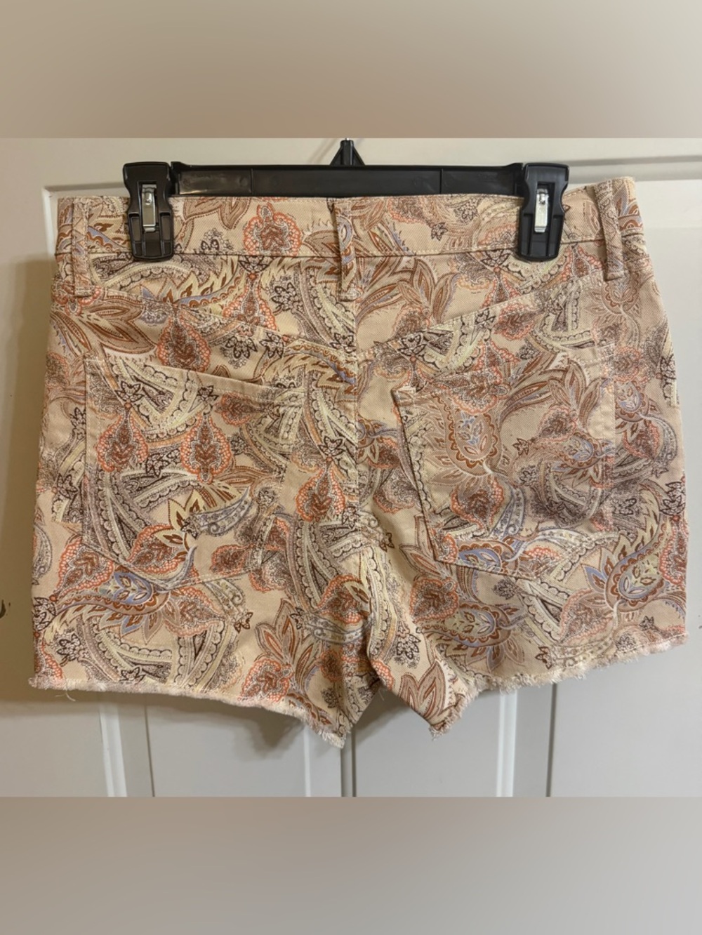 Jessica Simpson Beige Paisley High-Waist Shorts with Peach Accents - Picture 6 of 6